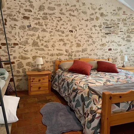 Casa vacanze La Parencelle Proche Boulerie Jump, Pec, Circuit Yvré-lʼÉvêque